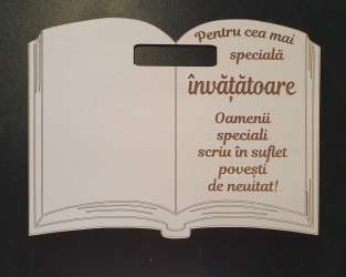 Carte pentru decor floaral cu mesaj pentru invatatoare, educatoare etc